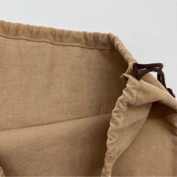 Hermes Extra Large Tan Velour Drawstring Dust Bag w/Brown Logo in the Middle - Picture 4 of 6
